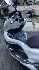 Karpet Motor Pcx 150 Bahan Karet Asli Kualitas Premium Tebal dan Presisi Anti Slip Nyaman Digunakan Motor Terlihat Lebih Stylish