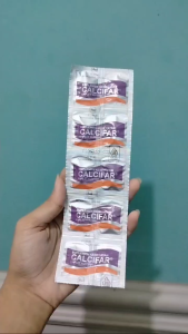 CALCIFAR STRIP ISI 10 TAB / SUPLEMEN TULANG DAN GIGI / MEMELIHARA KESEHATAN TULANG