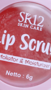 SR12 LIP SCRUB EXFOLIATOR DAN MOISTURIZER 6gr MENGANGKAT SEL KULIT MATI PELEMBAB BIBIR HITAM & KERING