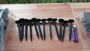 หมุดปักผ้าคลุมดิน หมุดยึดผ้าคลุมวัชพืช แพคละ ประมาณ 100 ชิ้น [แข็ง ทนทาน วัสดุpp ] หมุดปักผ้าคลุมดิน เหล็กเสียบ เหล็กปักดิน หมุดปักดิน ขนาด 11 ซม และ 16 ซม และ 20 ซม ลิ่มปักดิน พลาสติกคลุมดิน ผ้าคลุมวัชพืช