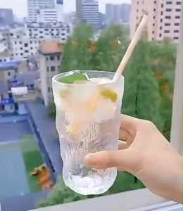 บล็อคน้ำแข็ง 1 แถม 1 แบบก้อนกลม จำนวน 33 ก้อน สินค้าลดราคา เหมาะสำหรับหน้าร้อน น้ำแข็งเย็นชื่นใจ ทำน้ำแข็งแบบง่ายๆ