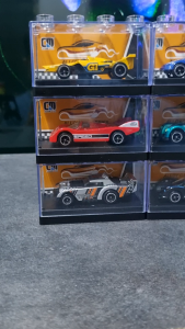 Diecast Miniatur Mainan Mobil Sedan Sport Metal Mika Bongkar Susun