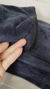 Khăn gội đầu SPA Massage MÀU ĐEN 26x2630x5035x75  hàng nhập khẩu dày dặn không phai màu thấm hút tốt.