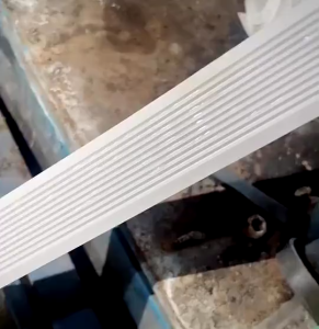 Lis Karet Pengaman Tangga Anti Air Lakban Anti Slip Tangga Lantai Step Nosing Waterproof Flexible