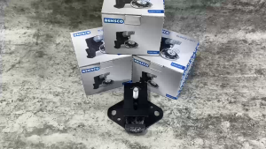 ENGINE MOUNTING DUDUKAN MONTING MESIN RH LH KANAN KIRI TOYOTA HIACE COMMUTER 2012 2013 2014 2015 2016 2017 2018 2019 2020 2021 2022 12361-30030 12371-35090 ORIGINAL MERK BENSCO MADE IN GERMANY