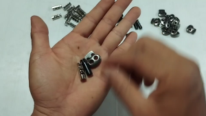 20 ปริมาณ หัวล็อคเชือกสารพัดประโยชน์ แบบโลหะ (รหัสสินค้า: HW-026)