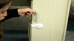 Safety Baby Kids Locks Kunci Laci Pintu Lemari Drawer Lock