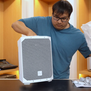 Electro-Voice EV EVERSE 8 ลำโพงพกพา ซับ 8 นิ้ว มิกซ์ดิจิตอล บลูทูธ แบตเตอรี่ในตัว กันน้ำได้ AT Prosound