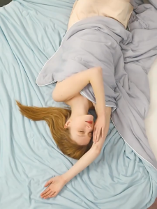 ผ้านวมระบายความร้อนฤดูร้อน ผ้านวมเครื่องปรับอากาศ สีทึบ นุ่มและเรียบเนียน เย็นสบาย