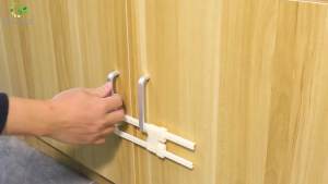 ที่ล็อคตู้ ประตู ตู้เย็น ตัวล๊อคลิ้นชัก อุปกรณ์ล็อกประตูบานเลื่อน ป้องกันเด็กเปิด เพื่อความปลอดภัย พร้อมจัดส่งในไทย