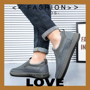 SQShop เตรียมจัดส่ง รองเท้าลำลองแฟชั่น วัสดุดี น้ำหนักเบา ใส่เที่ยวใส่ทำงานก็ปัง มี 2 สีให้เลือกตำกันเลยน้า ใส่เที่ยวใส่ทำงานได้หมด ราคาถูกม้าก จัดเลย