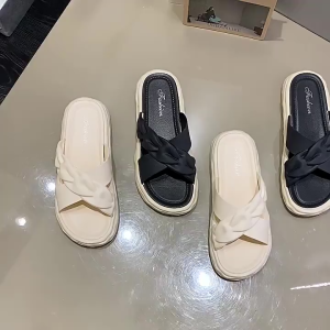 Dép Lê Quai Chéo Nhựa Dẻo Đế Mềm Siêu Êm Chân Nhiều Màu Dép Nữ Độn Đế Bánh Mì Đi Biển Đi Học Phong Cách Thời Trang TIDO TIDO