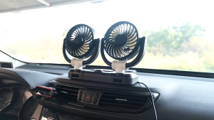 Quạt đôi gấp gọn quay 360 độ không che khuất tầm nhìn khi lái