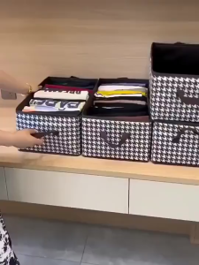 กล่องเก็บเสื้อผ้า ถุงเท้า ผ้านวม ความจุขนาดใหญ่ กล่องเก็บของเล่น ใช้งานได้หลากหลาย มีฝาปิดป้องกันฝุ่นและแมลง วัสดุสำหรับแม่และเด็ก ปลอดภัย ไร้กลิ่น เสริมความแข็งแรงและหนา พับเก็บได้เมื่อไม่ต้องการ