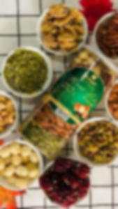 Hũ 500gram Mixed 8 loại hạt tách vỏ ( Mắc ca óc chó vàng Hồ đào hạnh nhân điều dẻ cười bí xanh óc chó đỏ) NK Mỹ/ Úc