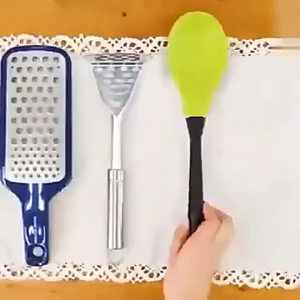 Sendok Masak Penyaring Penghalus Makanan Serbaguna 1MM60