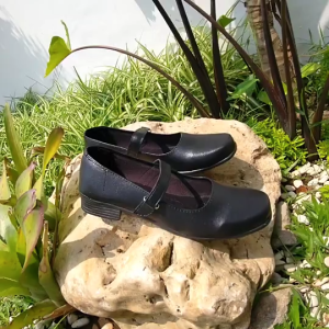 Working Sneakers For You Sepatu Pantofel Wanita Paskibra Size 36-40