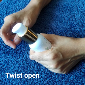 {NEW}Pure Australia Emu Oil Omega 36 & 9 Oil w Lavender Essential Oil for Wrinkles Anti-Aging Sensitive Dry or Sunburn Skin by Y-Not Natural |Face & Body| 60ml