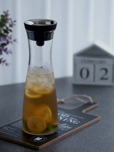 Crystal House Large Capacity Borosilicate Glass Water Bottle with Easy-To-Open Lid for Refrigerator-Friendly Design Jug