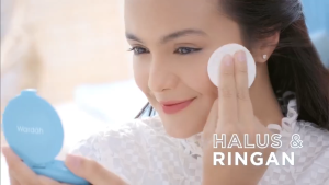 FULL SIZE & REFILL Wardah Lightening Powder Foundation Two Way Cake Light Feel ( TWC ) (BPOM)