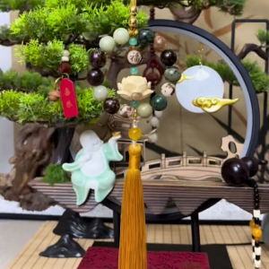 Eighteen seeds Natural Bodhi Lotus Flower Automobile Hanging Ornament Car Rearview Mirror ornamental 十八籽菩提车挂