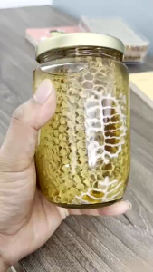 Mật Ong Bánh Tổ Hũ Thủy Tinh 750Gr - Tặng Thìa Gỗ