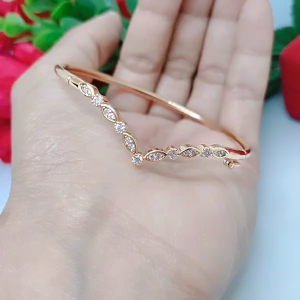 Gelang Tangan Bangle Wanita Titanium Xuping Perhiasan Aksesoris Fashion Lapis Emas Anti Karat R8-6D