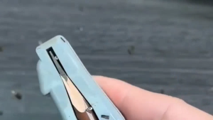 Eyebrow Pencil Sharpener Upgraded Newbie Knife Cut Wood Eyebrow Pencil Auxiliary Tool @ 亨丝眉笔削笔器 升级款懒人新手刀削式木质眉笔辅助器工具