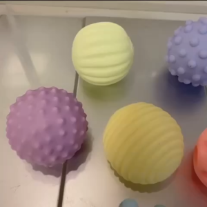 Mainan Bola Sensorik Anak Bayi Edukasi Motorik Sensory Ball 6 pcs Perempuan Laki Laki Bisa Bunyi