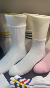 SoleDownUnder 1 Pair Thick Cotton Cushioned Crew Socks with Dry Fit and Grip Arch Technology