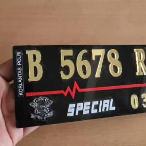 Plat Akrilik Hitam Font Kaki & Variasi Motor Angka Timbul Gold