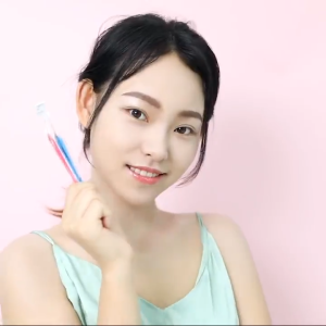 Japan Kai Mini Eyebrow Trimmer Eyebrow Razor For Eyebrow Shaving & Face Hair Safety Shaping Blade Knife日本贝印细节修眉刀