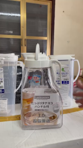 Bình đựng nước Lustroware Nhật Bản 3L nắp nhấn khóa chặt K-1283NW chịu nhiệt tốt an toàn sức khỏe