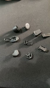 Stoper Ujung Tali Plastik Hitam