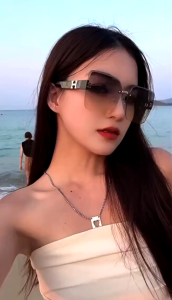 Beli 1 Gratis 1 Kacamata Hitam Titanium Kotak Model I Wanita Sunglasses New Arrival Import Kacamata Fashion