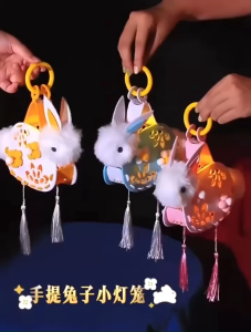 Lồng Đèn Trung Thu Thỏ DIY Vải Nỉ Phát Sáng – Đèn Thủ Công Tự Lắp Ráp Dễ Thương Cho Bé Sáng Tạo