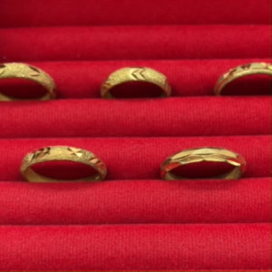 แหวนทองเหลืองตัดลาย คละแบบ งานทองเหลืองแท้ งานดิบไม่ได้ชุบ ทองเหลืองโบราณ ใส่ได้ทุกโอกาส ใส่อาบน้ำได้ พร้อมส่ง