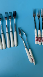 Nĩa sứ 3 chia muỗng cà phê sứ PHÚC HƯNG PHÁT SG kích thước 15cm