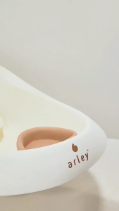 Arley: Ergo Baby Bath Tub 26L