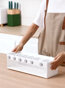 Sg Multifunctional grid rice bucket household 10KG grain storage box pest-proof and moisture-proof sealed grain storage