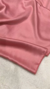 Vải Lụa RuBy Màu Hồng Khổ 1m7 - Chất Mềm Rũ Mặt Vải Láng Giãn Nhẹ Độ Mỏng Vừa - May Đồ Bộ Đầm Lụa