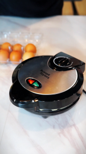 Russell Taylors Belgian Waffle Maker with Temperature Control (Stainless Steel) WM-25 Russell Taylor Waffle Iron Bubble Waffles Maker - Lazada