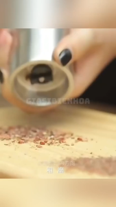 Dụng Cụ Xay Tiêu Bằng Tay 2 Đầu 2 Ngăn Inox Tiện Lợi Cho Gia Đình