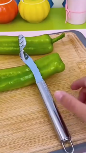 Bigmall มีดคว้าน มีดคว้านเมล็ดพริกหยวก เมล็ดผลไม้ อุปกรณ์สแตนเลส แบบเกรียว ฟันเลื่อย No.Y2042