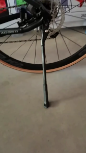 Chân chống xe đạp Road / 700c . Hỗ trợ ti kẹp  ti bật . Nhôm công nghệ mới chắc chắn .