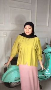 Kemeja Linen Wanita & Blouse Atasan Murah