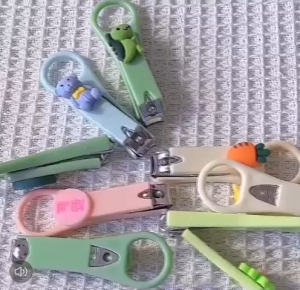 BY328 Jepit Kuku bayi Warna Warni 3D Gunting Kuku Karakter