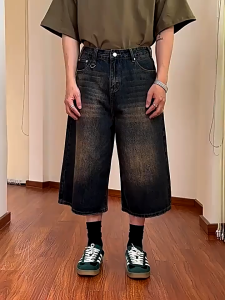 🔥NEW🔥 กางเกงยีนส์ขาสั้นผู้ชาย กางเกง 3 ส่วนผู้ชาย ย้อนยุค ขากว้าง เหมาะสำหรับผู้ชายและผู้หญิงทุกคน