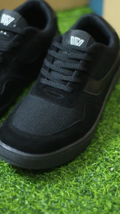 Wioz - Sepatu Sneakers Pria W 24354: Sepatu Kasual Kuliah Kerja Hangout Trendy Berkualitas