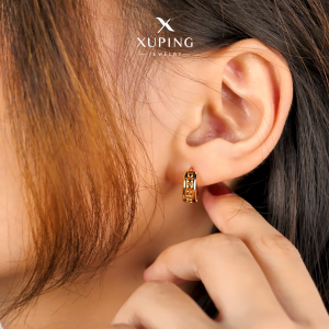 Xuping Anting Klip Emas Motif Bijilada Baris Polos 0161230076